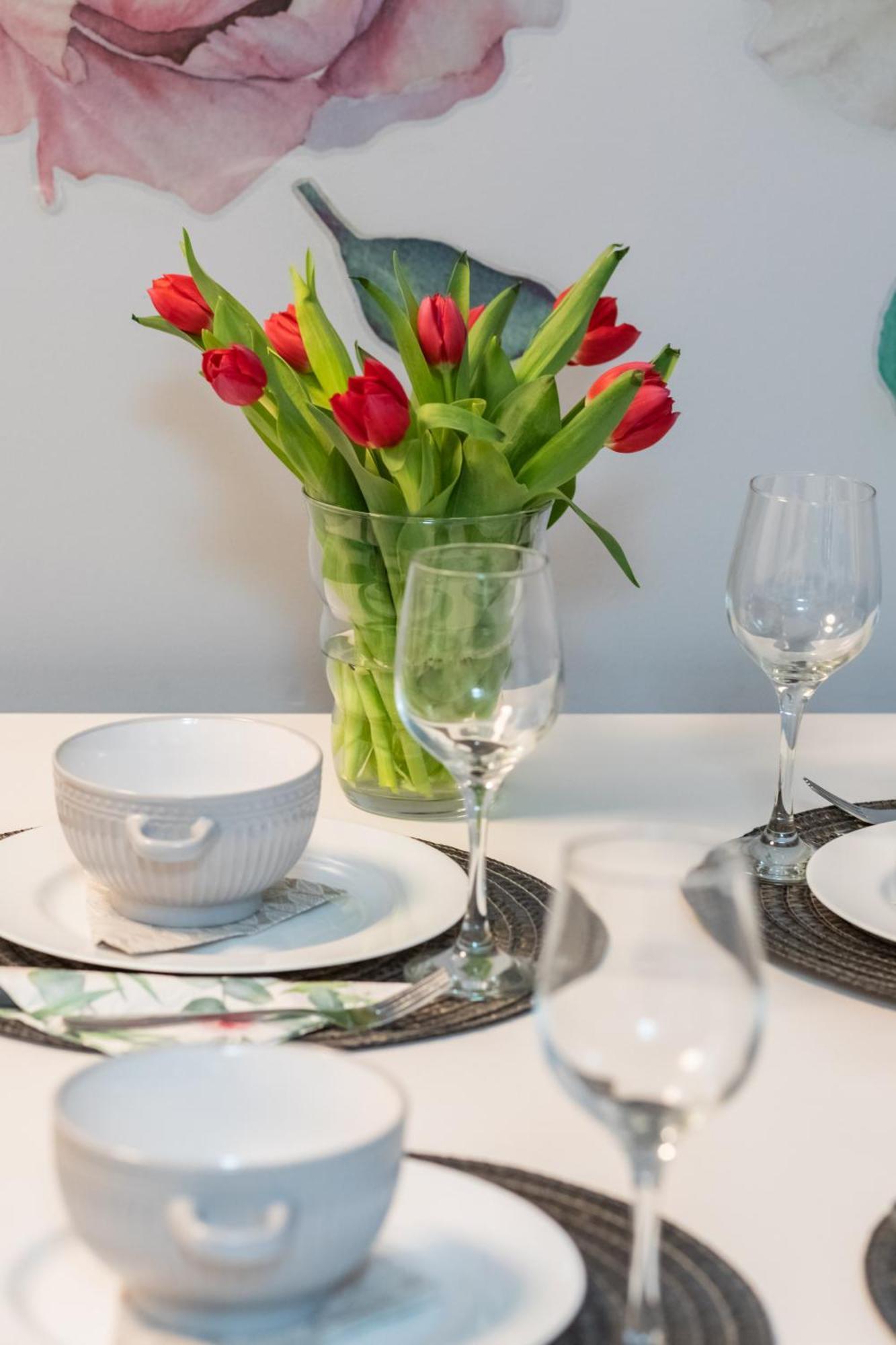 Modern Kapitanski Mostek By Renters