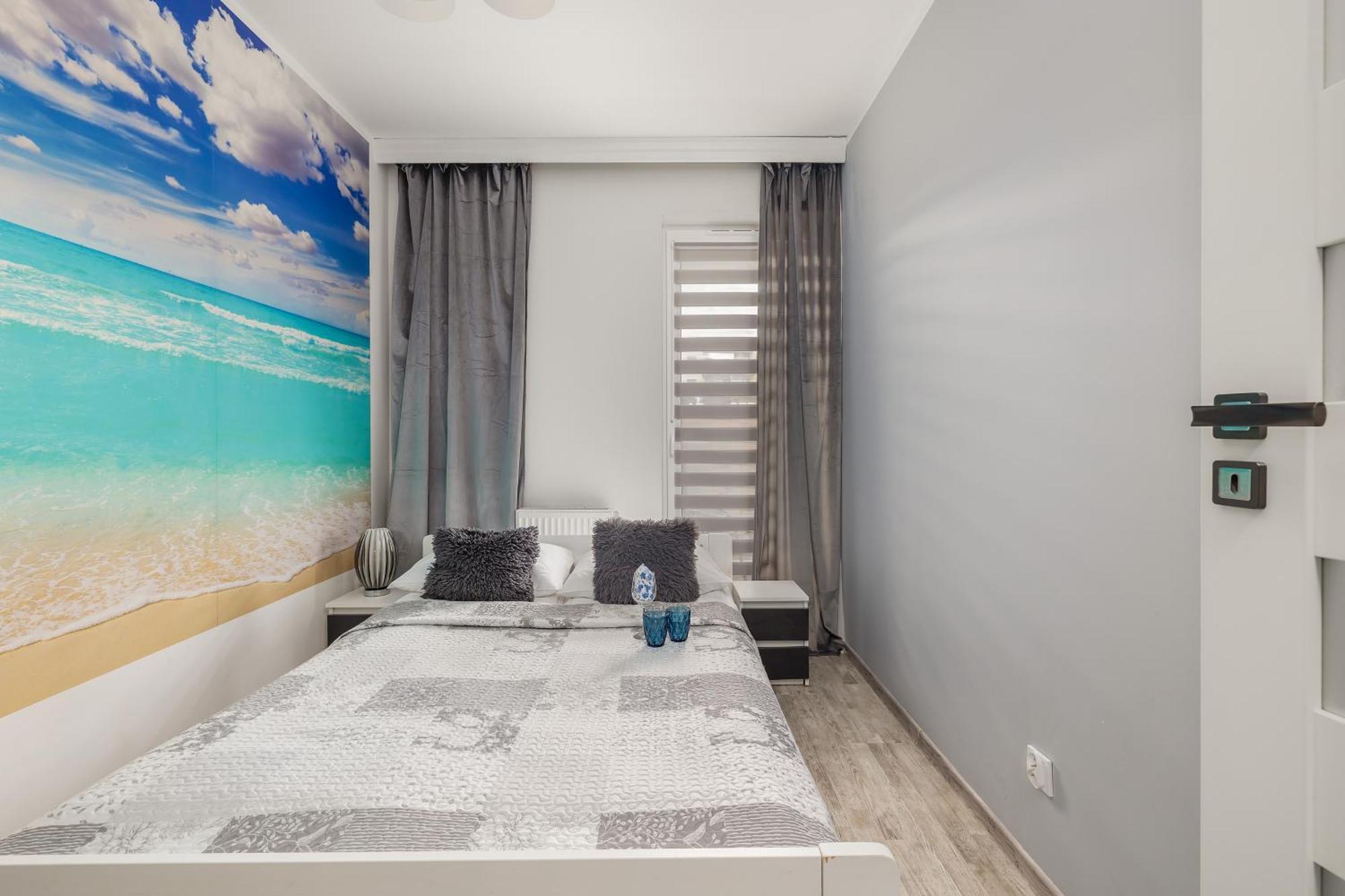 Modern Kapitanski Mostek By Renters