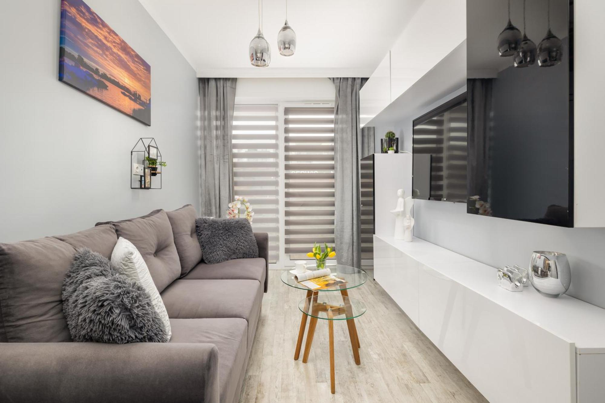 Modern Kapitanski Mostek By Renters
