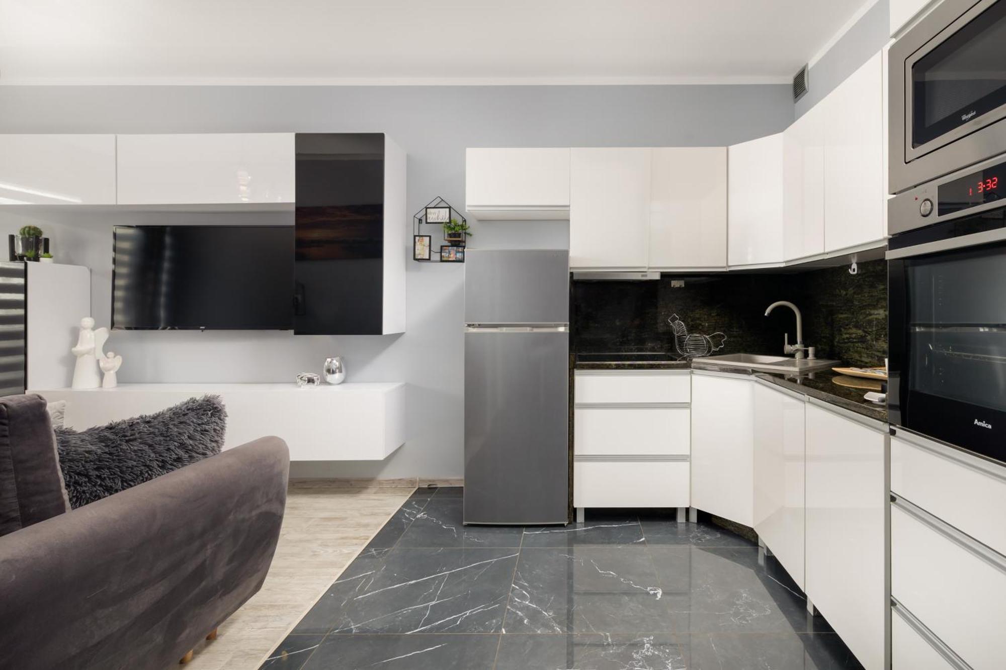 Modern Kapitanski Mostek By Renters Apartment *